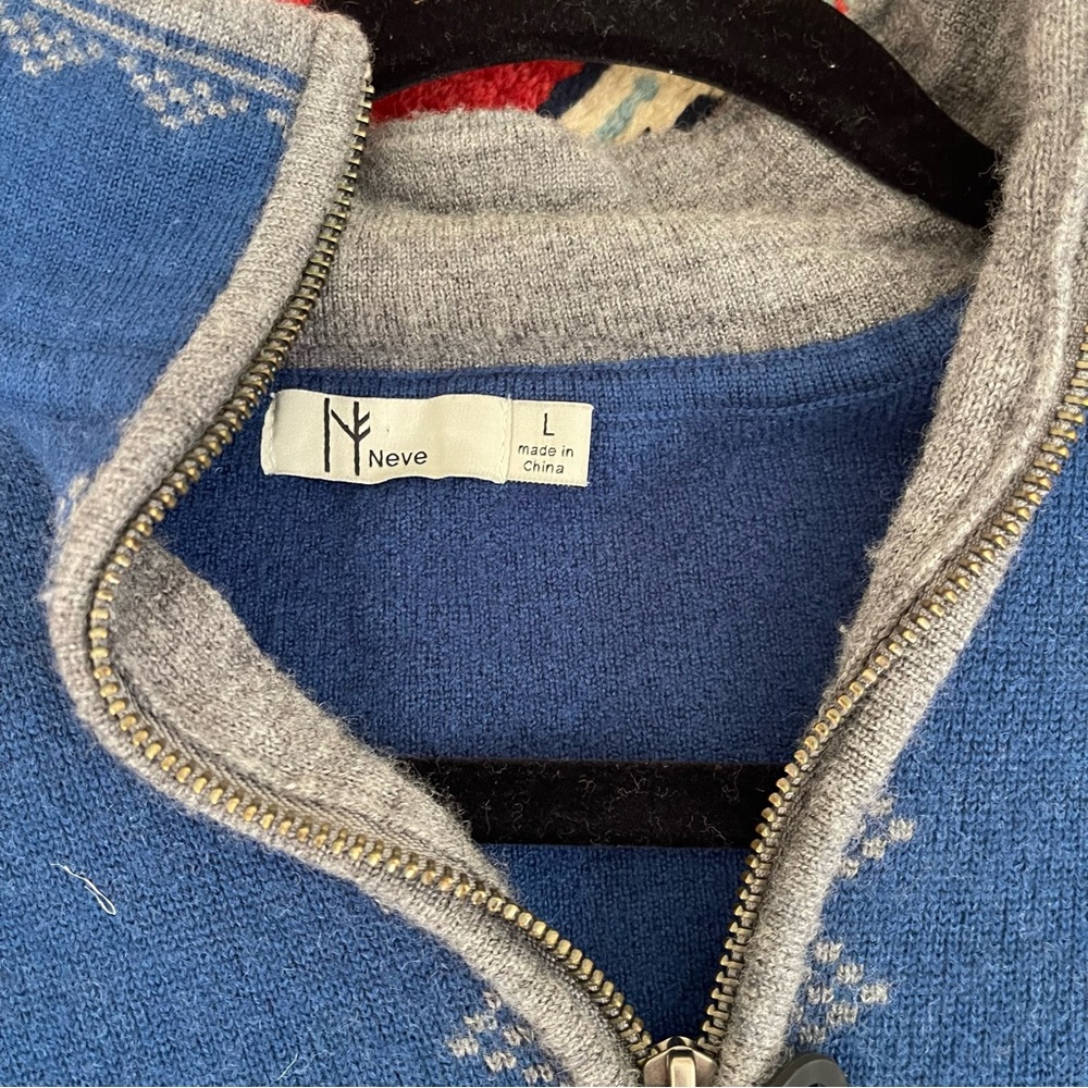 Wool sweater - Picture 9 of 9